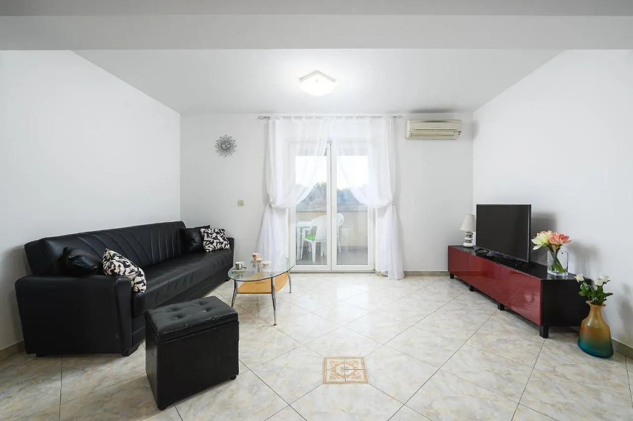 Stancija Amorozo 6 Poreč Apartmán